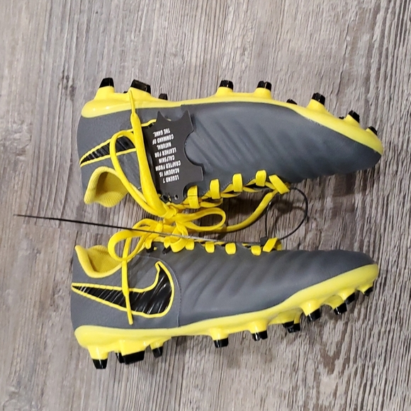 Nike Tiempo Academy Soccer Cleats Size Men\'s 5.5 main image 6
